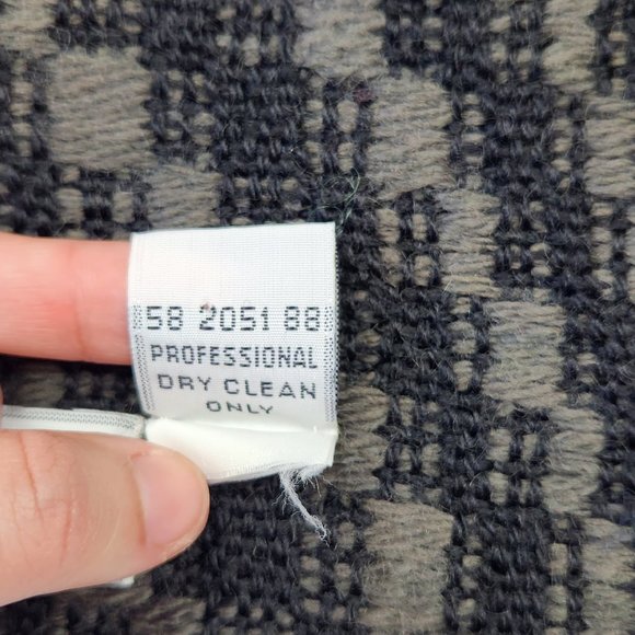 Prima Maglia Hand Loomed 100% Wool Knit Fringe Scarf - Picture 5 of 5